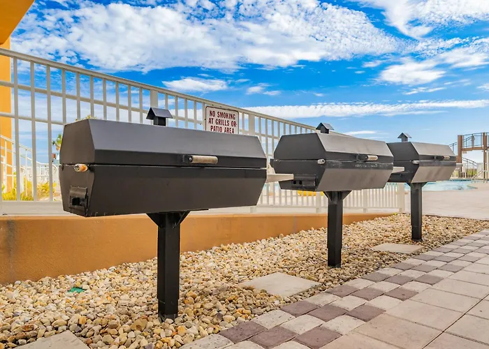 Phoenix Gulf Towers 2603